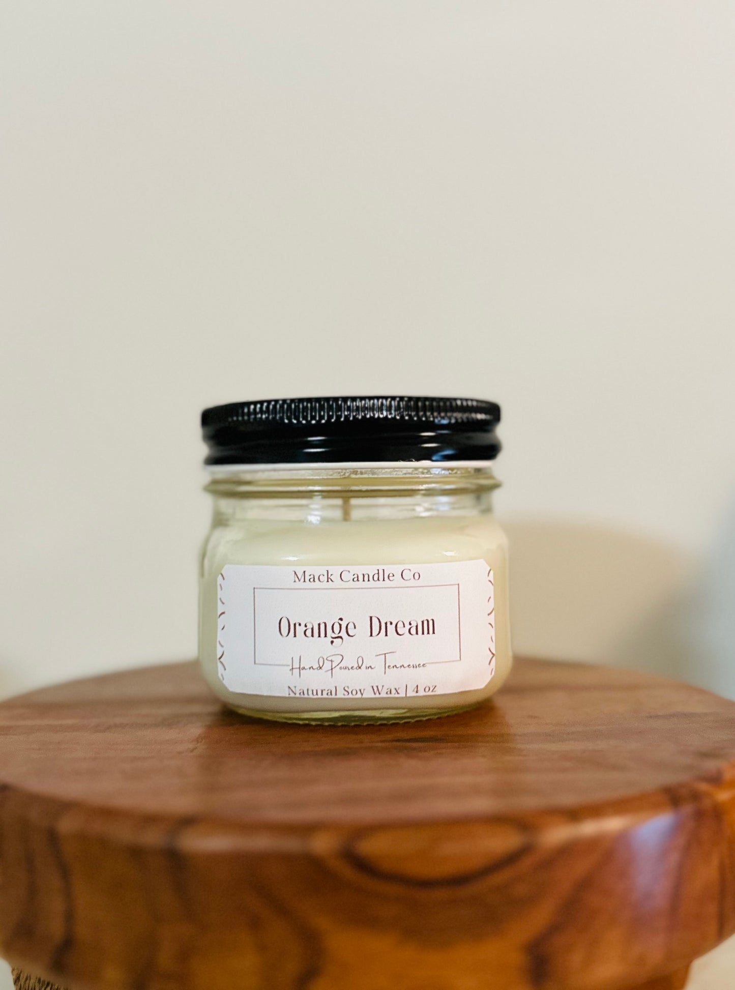 Orange dream small Mason jar candle is a beautiful nostalgic scent that will fill a small room or kitchen. You don’t want to miss out on this scent. Made non toxic handpoured in small batches. 