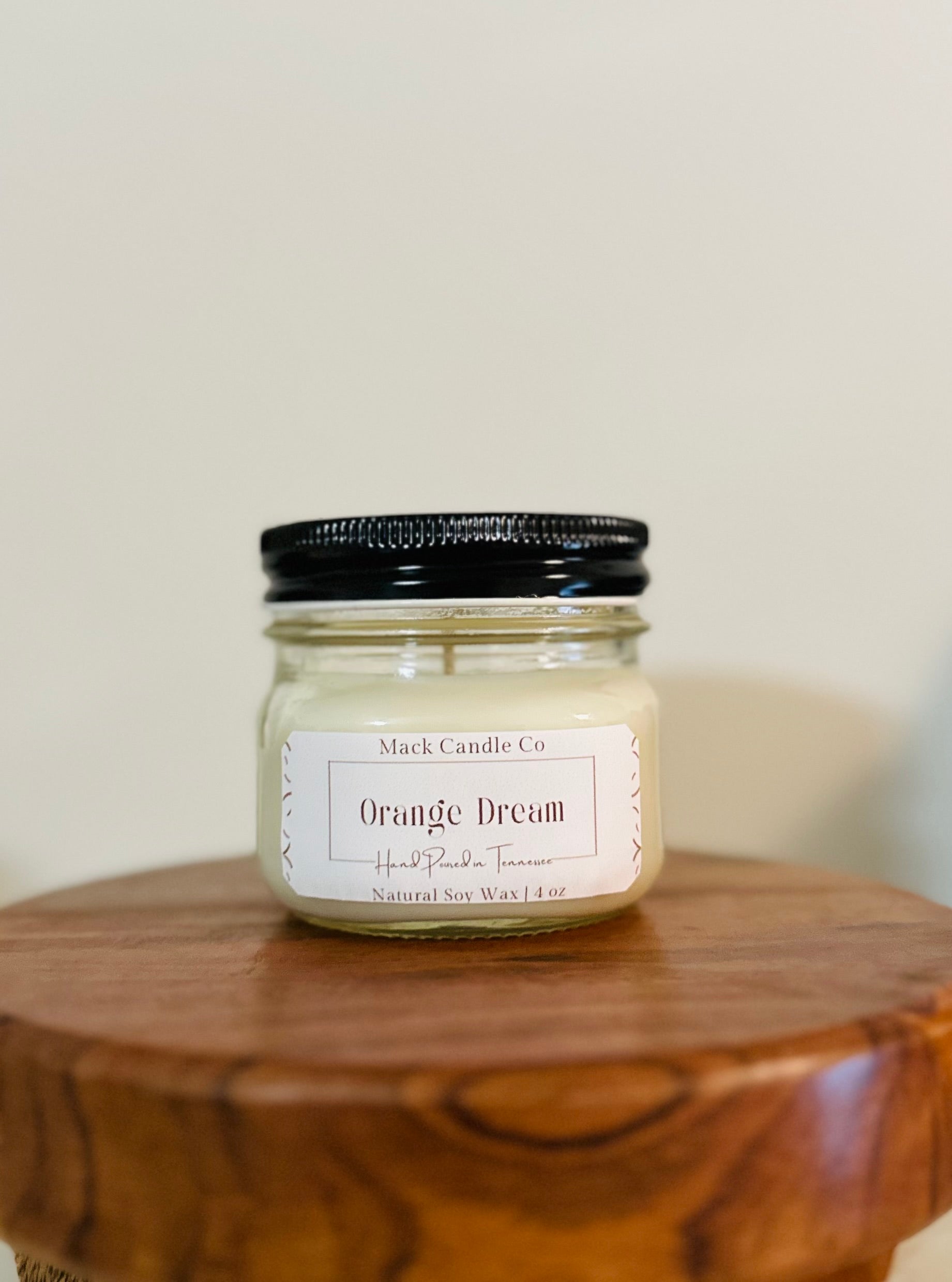 Orange dream small Mason jar candle is a beautiful nostalgic scent that will fill a small room or kitchen. You don’t want to miss out on this scent. Made non toxic handpoured in small batches. 